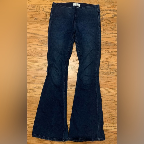 Free People Womens BellBottom Flare Dark Denim Jeans - Picture 1 of 3